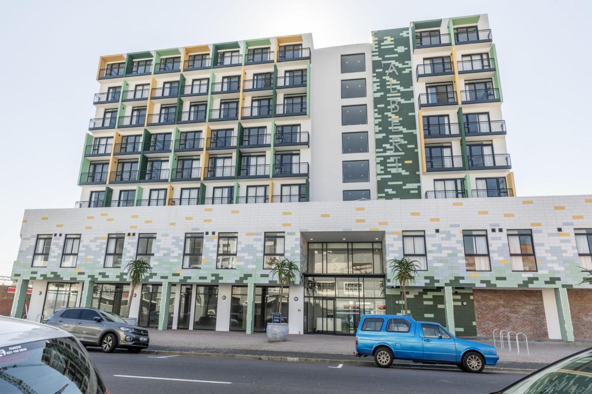 Lively Space In A Vibrant, Woodstock Area Cape Town